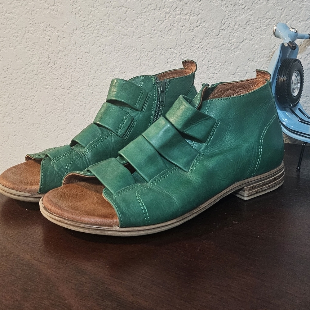 Miz Mooz Emerald Green Dewdrop Sandal